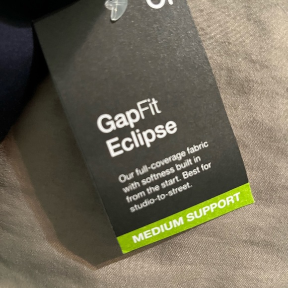 NWTGapFit Eclipse Medium support strappy sports bra - Picture 3 of 3